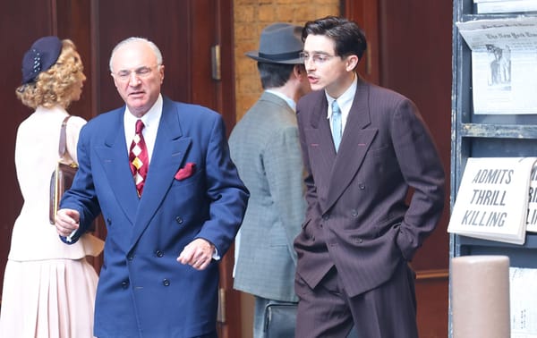 Timothée Chalamet e Kevin O'Leary Juntos no Set de Marty Supreme, da A24 🎥🏓